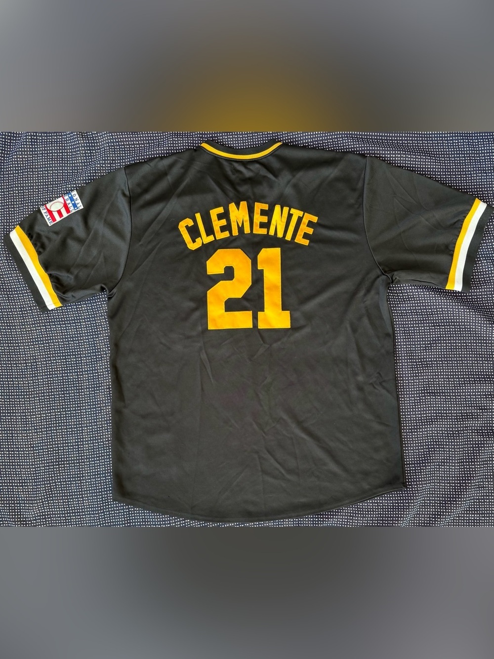 Roberto Clemente Pittsburgh Pirates Vintage Mitchell & Ness 1973 HOF Jersey.